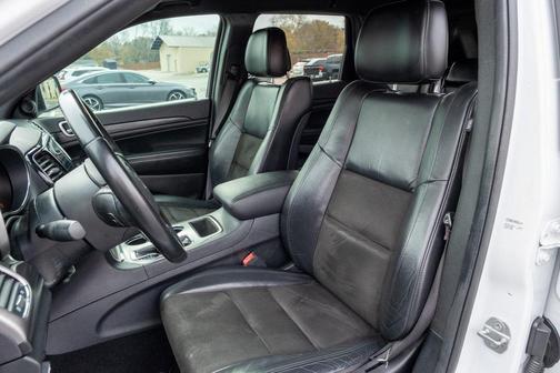 2020 Jeep Grand Cherokee Laredo