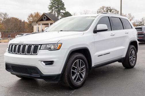 2020 Jeep Grand Cherokee Laredo