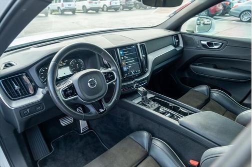 2019 Volvo XC60 T6 R-Design