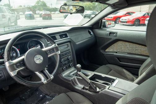 2014 Ford Mustang V6