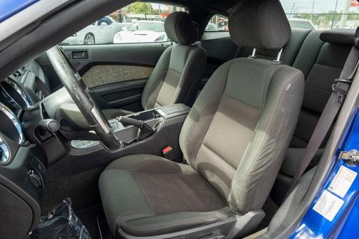 2014 Ford Mustang V6