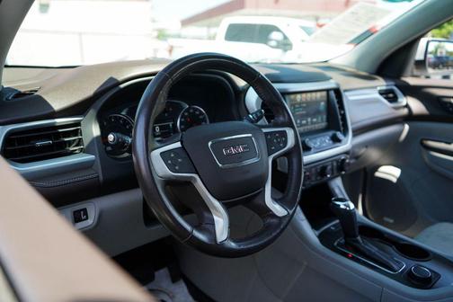 Summit White 2018 GMC Acadia SLT-1