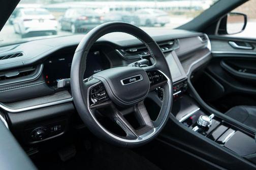 2022 Jeep Grand Cherokee L Overland