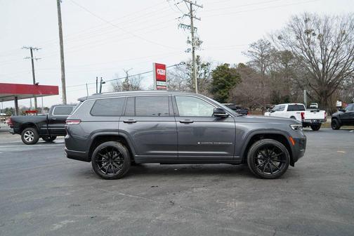 2022 Jeep Grand Cherokee L Overland