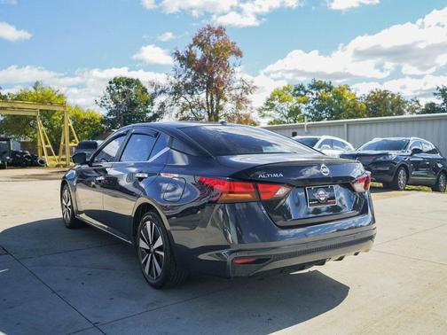 2022 Nissan Altima 2.5 SV