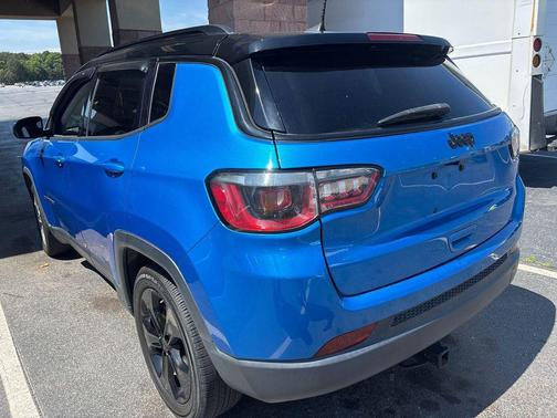 Laser Blue Pearlcoat 2019 Jeep Compass Latitude