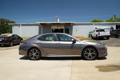 Predawn Gray Mica 2019 Toyota Camry SE