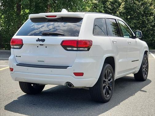2022 Jeep Grand Cherokee Laredo