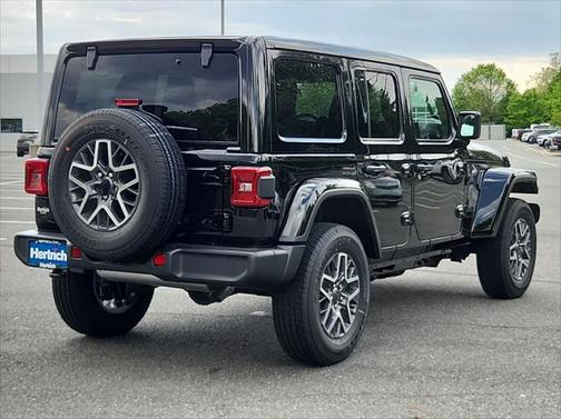 2025 Jeep Wrangler 4-Door Sahara 4x4