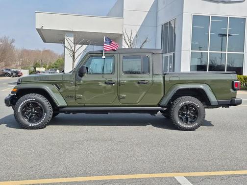 Sarge Green Clearcoat 2022 Jeep Gladiator Sport