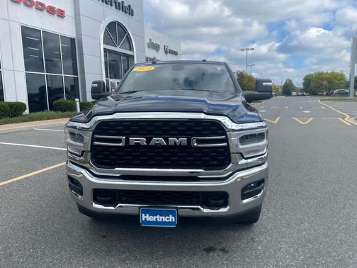 2024 RAM 2500 Big Horn Crew Cab 4x4 8' Box