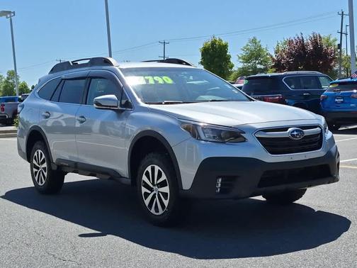 Ice Silver Metallic 2021 Subaru Outback Premium