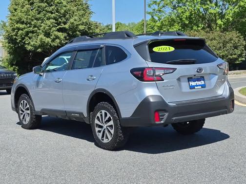 Ice Silver Metallic 2021 Subaru Outback Premium