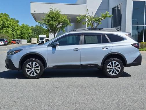 Ice Silver Metallic 2021 Subaru Outback Premium