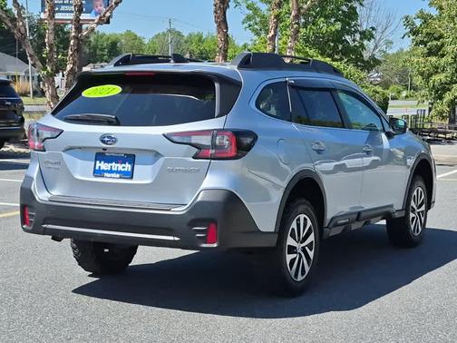 Ice Silver Metallic 2021 Subaru Outback Premium