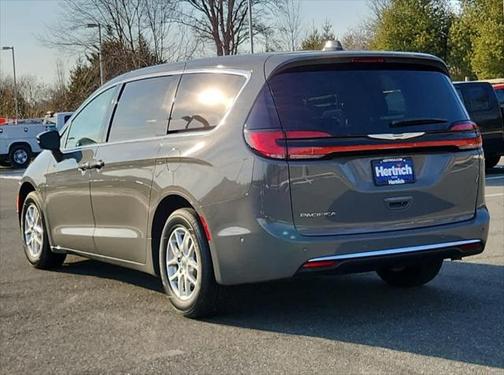 2025 Chrysler Pacifica L