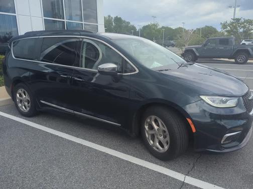 Fathom Blue Pearlcoat 2022 Chrysler Pacifica Limited
