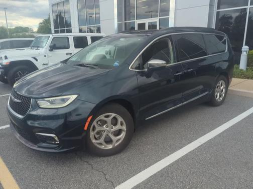 Fathom Blue Pearlcoat 2022 Chrysler Pacifica Limited