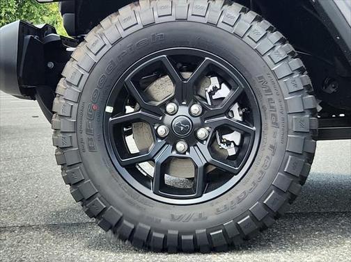 2025 Jeep Gladiator High Tide