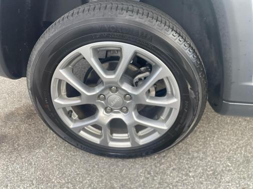 2024 Jeep Compass Latitude Lux