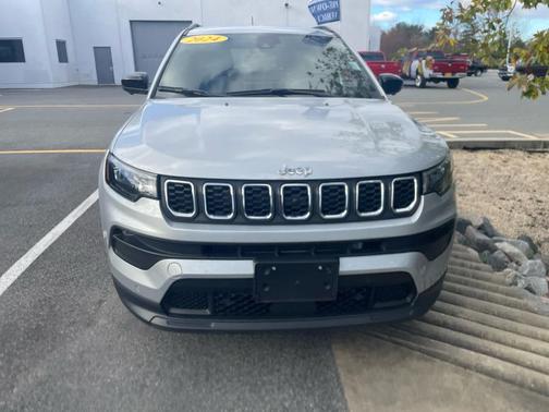 2024 Jeep Compass Latitude Lux