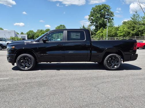 Diamond Black Crystal Pearlcoat 2026 RAM 1500 Big Horn/Lone Star