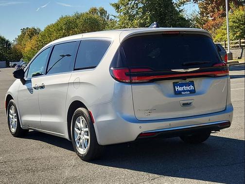 2026 Chrysler Pacifica L