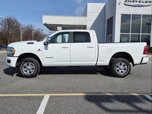 2024 RAM 2500 Laramie Crew Cab 4x4 6'4' Box