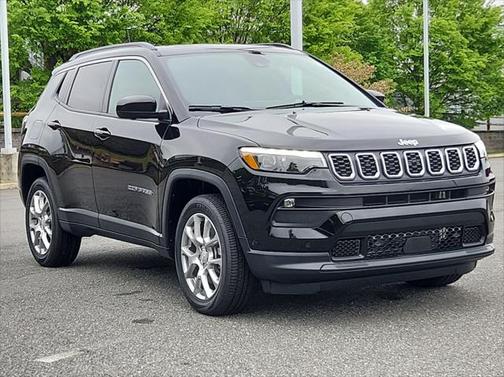 2024 Jeep Compass Latitude Lux