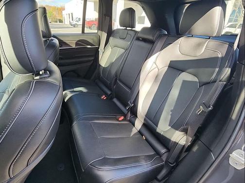 2024 Jeep Grand Cherokee Overland