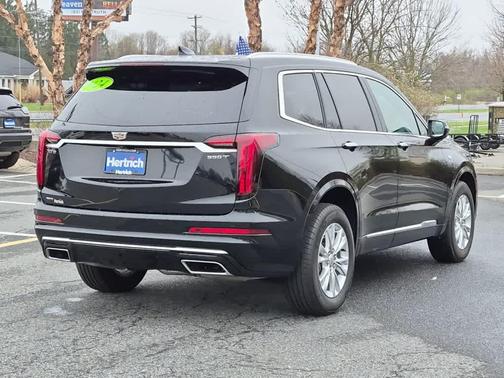 Stellar Black Metallic 2024 Cadillac XT6 Luxury AWD