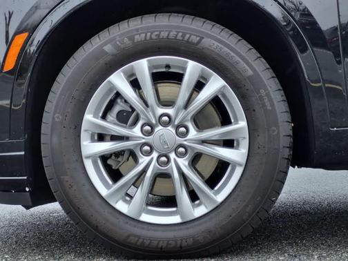 Stellar Black Metallic 2024 Cadillac XT6 Luxury AWD