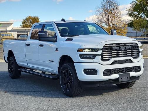 2026 RAM 2500 Big Horn Crew Cab 4x4 8' Box