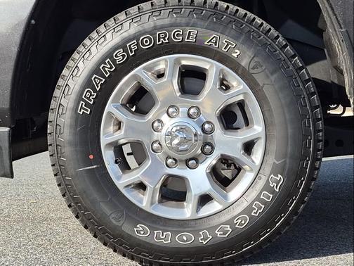 2024 RAM 2500 Laramie Crew Cab 4x4 6'4' Box