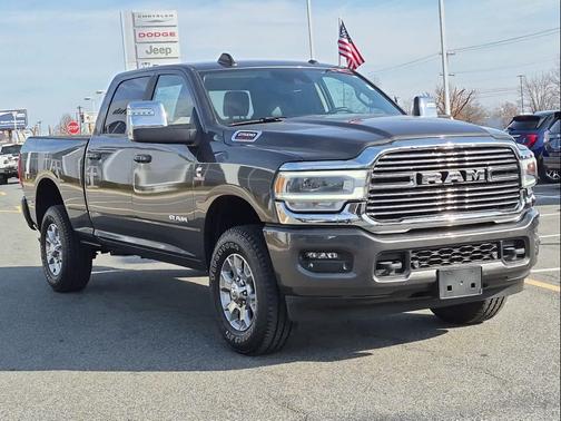 2024 RAM 2500 Laramie Crew Cab 4x4 6'4' Box