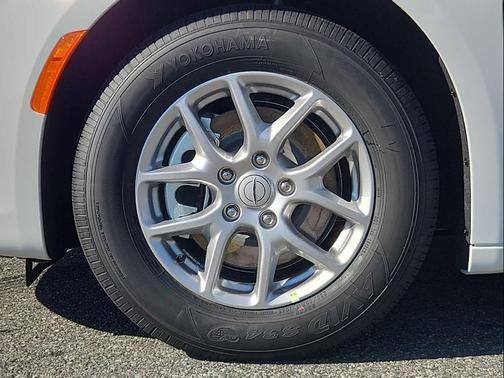 2026 Chrysler Pacifica L