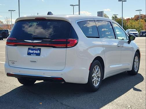 2026 Chrysler Pacifica L