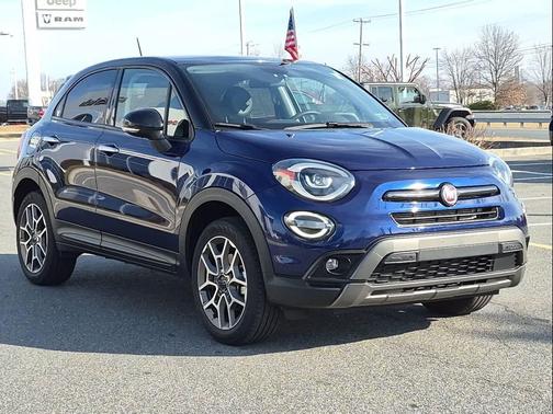 Blu Venezia (Blue Metallic) 2021 FIAT 500X Trekking