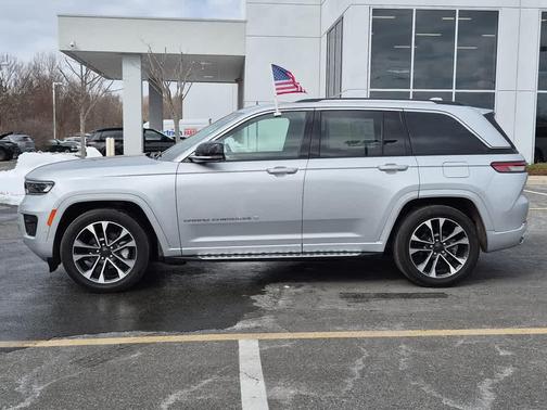 2022 Jeep Grand Cherokee Overland