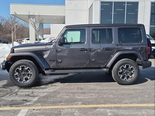 2026 Jeep Wrangler 4-Door Sahara 4x4