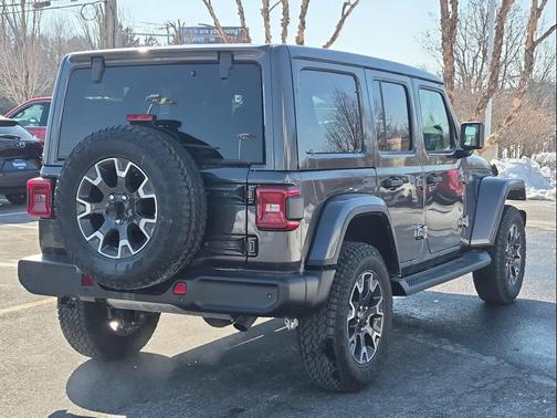 2026 Jeep Wrangler 4-Door Sahara 4x4