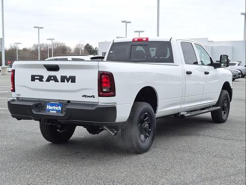 2026 RAM 2500 Tradesman Crew Cab 4x4 8' Box