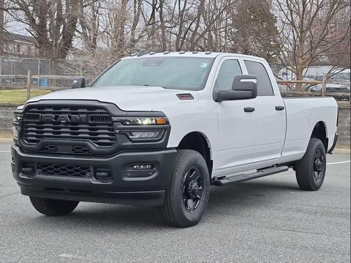 2026 RAM 2500 Tradesman Crew Cab 4x4 8' Box