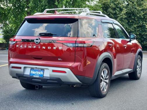2023 Nissan Pathfinder SL FWD