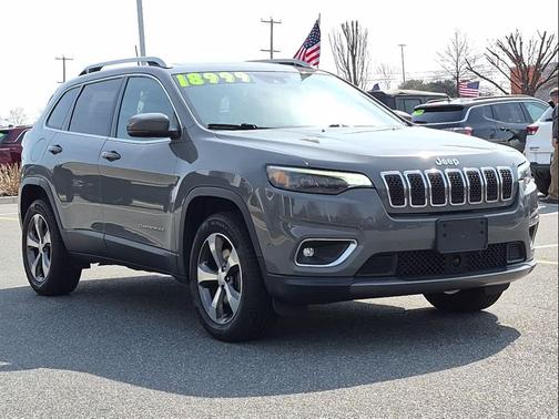 Sting-Gray Clearcoat 2019 Jeep Cherokee Limited