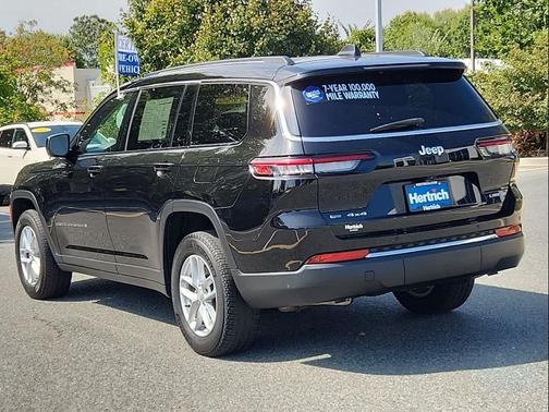 2022 Jeep Grand Cherokee L Laredo