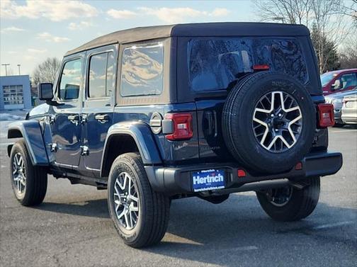 2025 Jeep Wrangler 4-Door Sahara 4x4