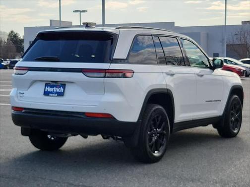 2025 Jeep Grand Cherokee Altitude