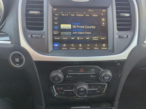 2023 Chrysler 300 Touring