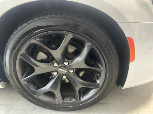 2023 Chrysler 300 Touring